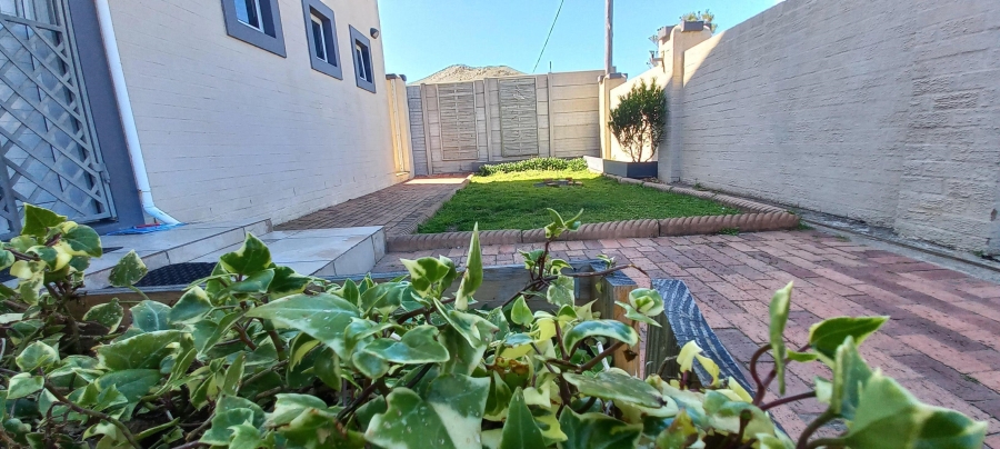 3 Bedroom Property for Sale in Pringle Bay Western Cape